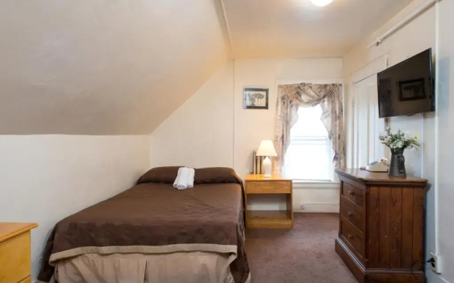 Economy room