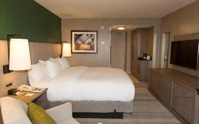 Standard room with city view