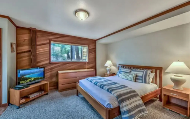 4 Bedrooms Cottage