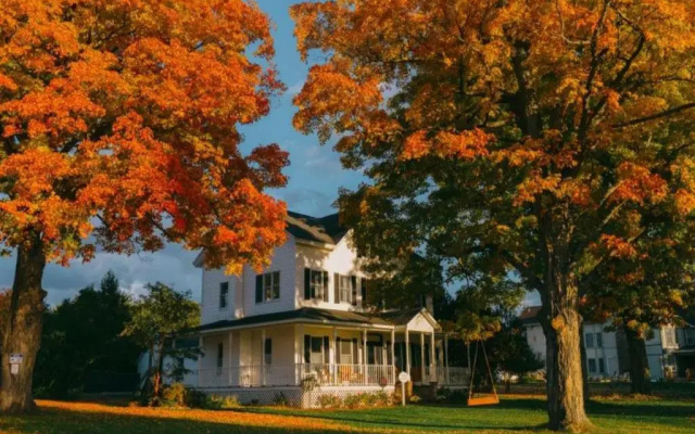 4 Bedrooms Cottage