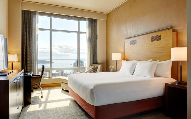 Double room with bay view