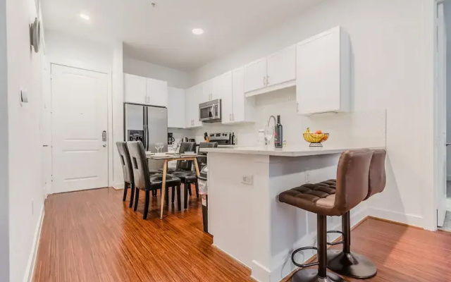2 Bedrooms Apartment