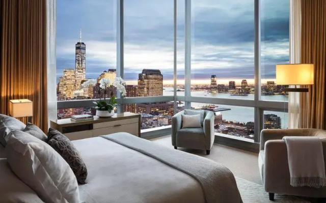 1 Bedroom Hudson Square Double Suite