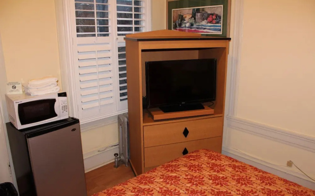 Economy room