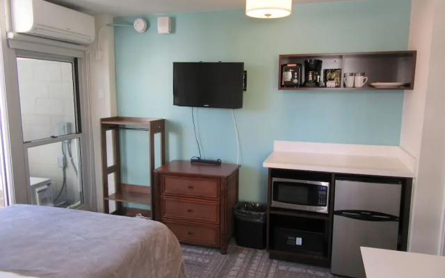 Economy room