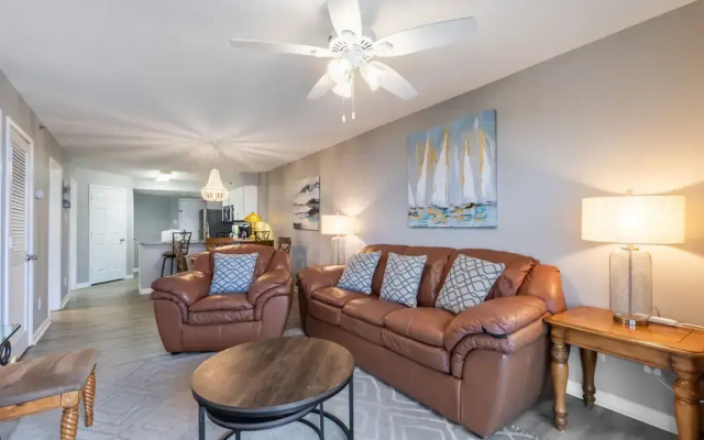 2 Bedrooms Standard Family room with balcony and beachfront