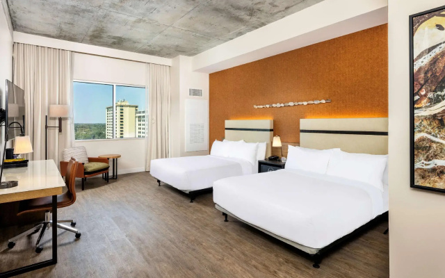 Standard Double room with city view
