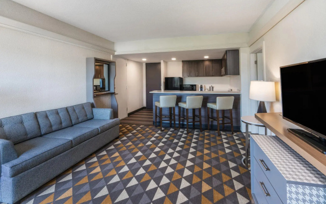 Double Suite