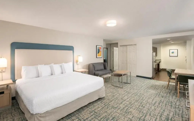 1 Bedroom Premium Double Suite