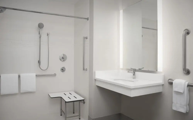 1 Bedroom Suite