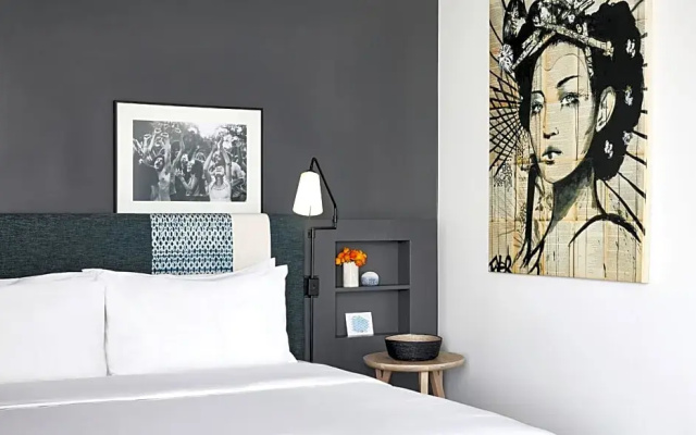 Room with balcony and with city view