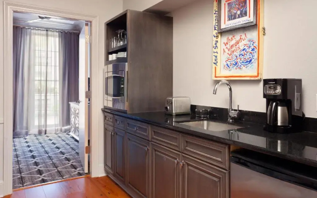 1 Bedroom Suite