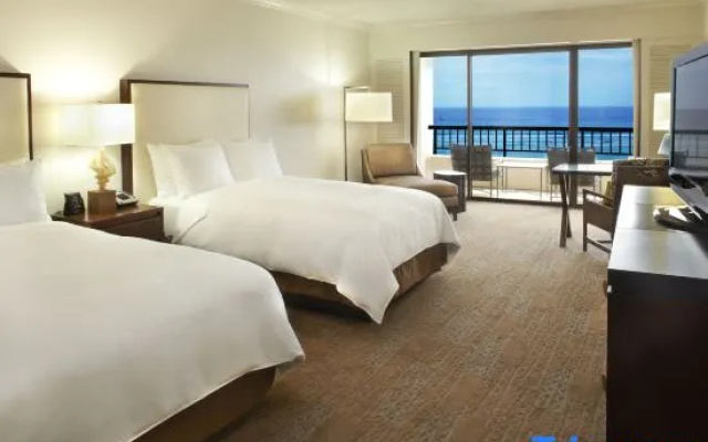 Alii room oceanfront