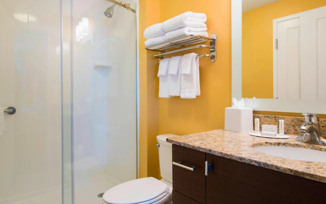 2 Bedrooms Double Suite