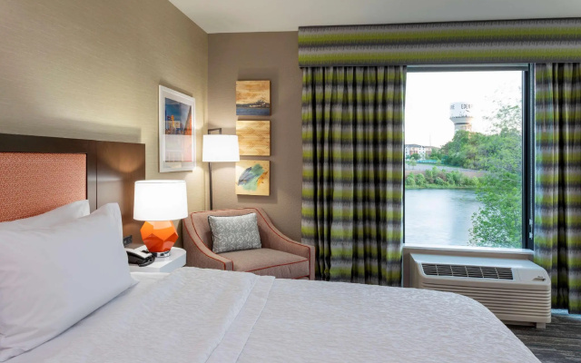 Standard room with water view
