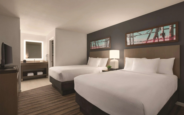 2 Bedrooms Suite
