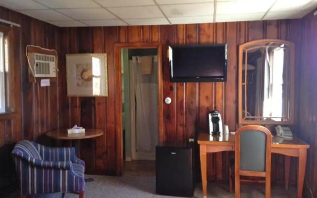 Standard room with mountain view