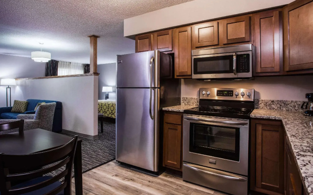 Deluxe Double Suite
