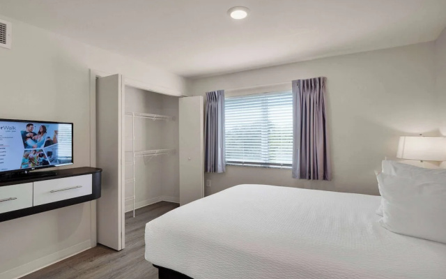 3 Bedrooms Sextuple Suite