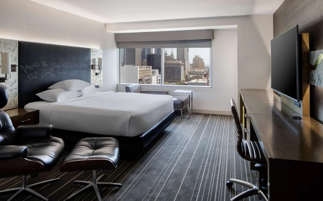 Double room with city view