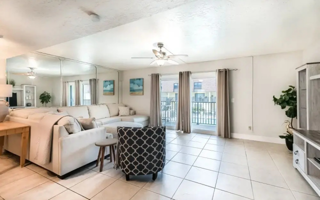 3 Bedrooms Standard room with balcony and with partial ocean view
