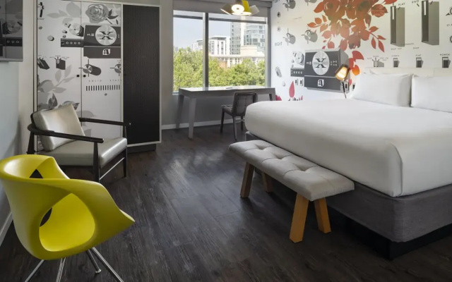 Deluxe Guest room