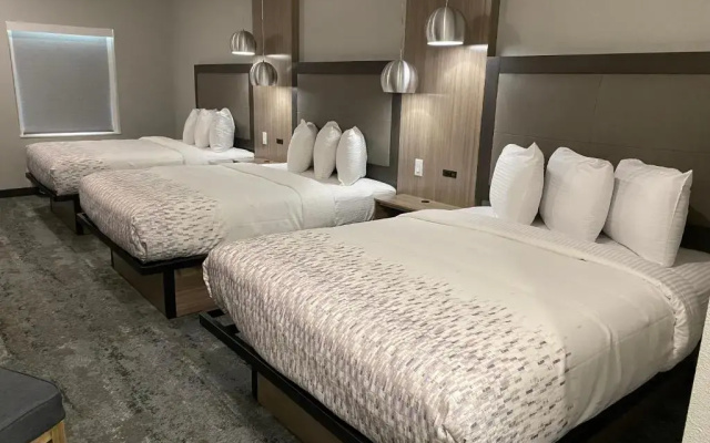 Standard Triple room