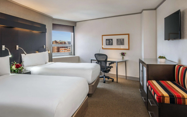 Quadruple room with city view