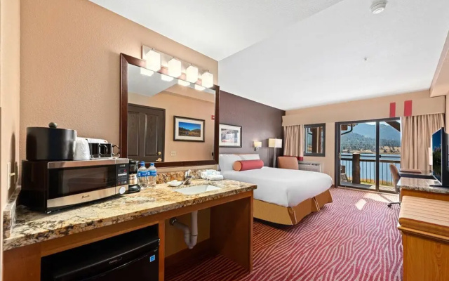 Standard Double room with lake view