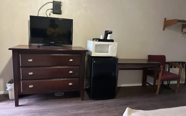 Economy Quadruple room