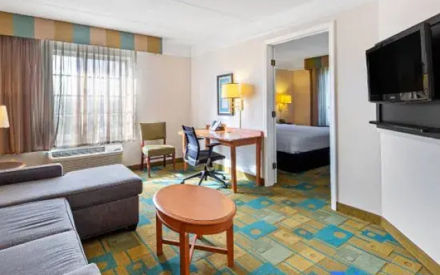 1 Bedroom Suite