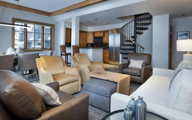 3 Bedrooms Apartment