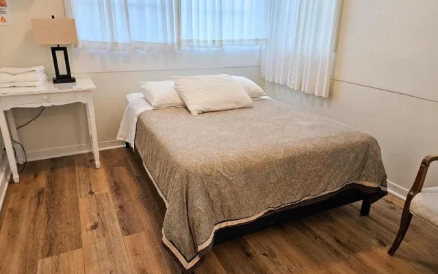 Economy room