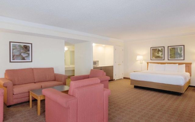 Deluxe Double Suite