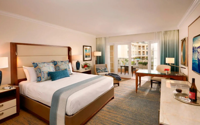 Standard room with courtyard view