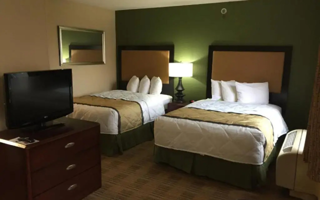 1 Bedroom Quadruple Suite