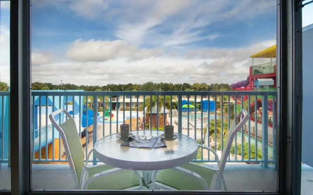 Standard Sextuple Suite with park view