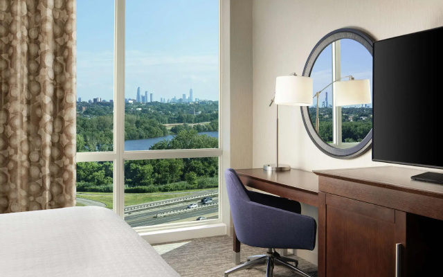 Standard Double room with city view