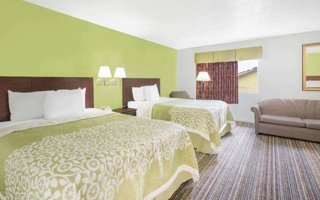 Sextuple Suite