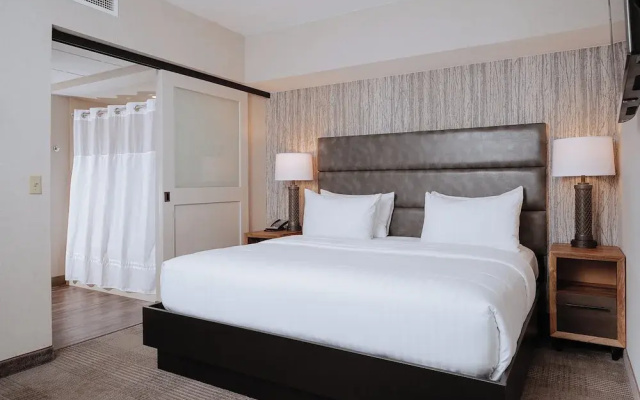 Deluxe Double room with courtyard view