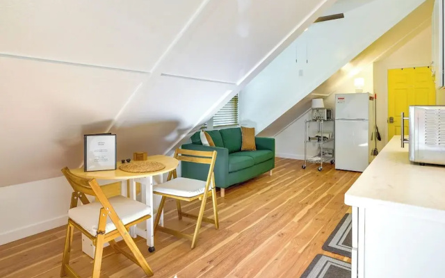 1 Bedroom Apartment with balcony