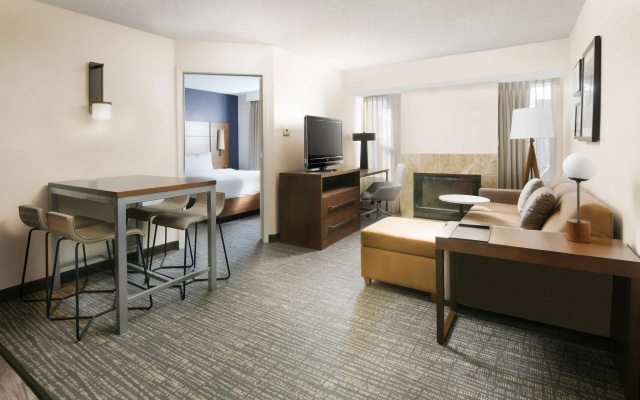 2 Bedrooms Suite