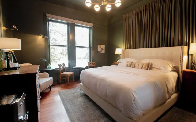 Luxury room