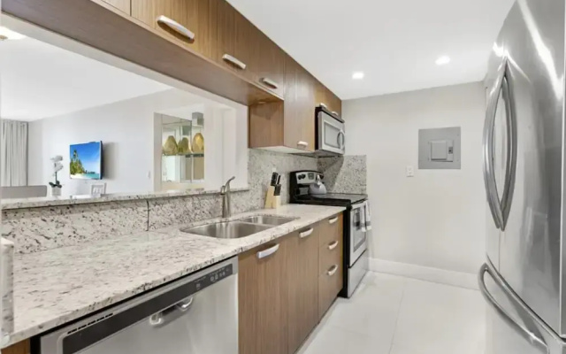 1 Bedroom Deluxe Apartment with balcony and with city view