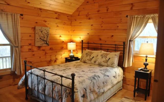 2 Bedrooms Standard room with mountain view