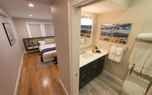 3 Bedrooms Apartment