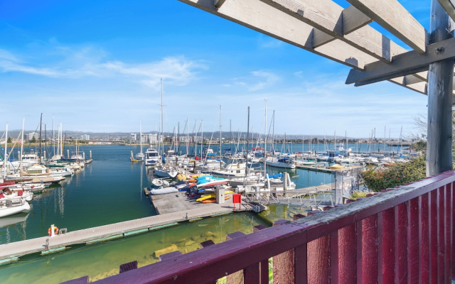 Superior Quadruple room with balcony and with harbour view