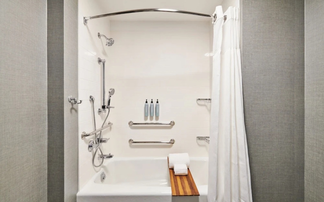 1 Bedroom Suite