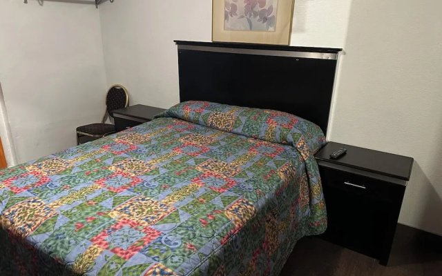 Economy room