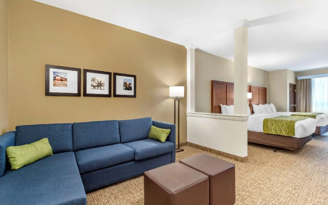 Quadruple Suite